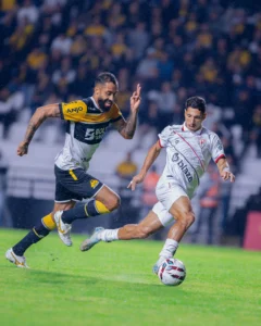 Em jogo equilibrado, Atlético busca empate com Criciúma e conquista ponto fora de casa
