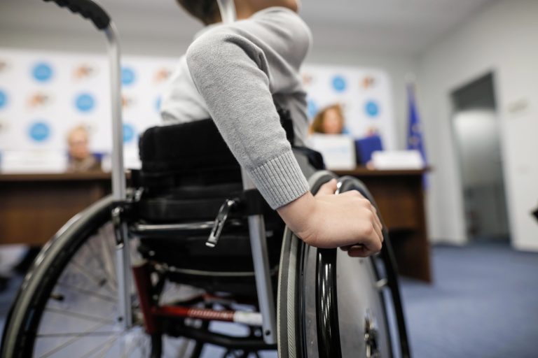 Câmara aprova transporte porta a porta gratuito para deficientes físicos