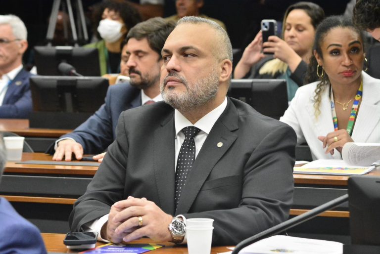 Deputado Marcos Tavares é eleito presidente da Comissão de Trabalho da Câmara