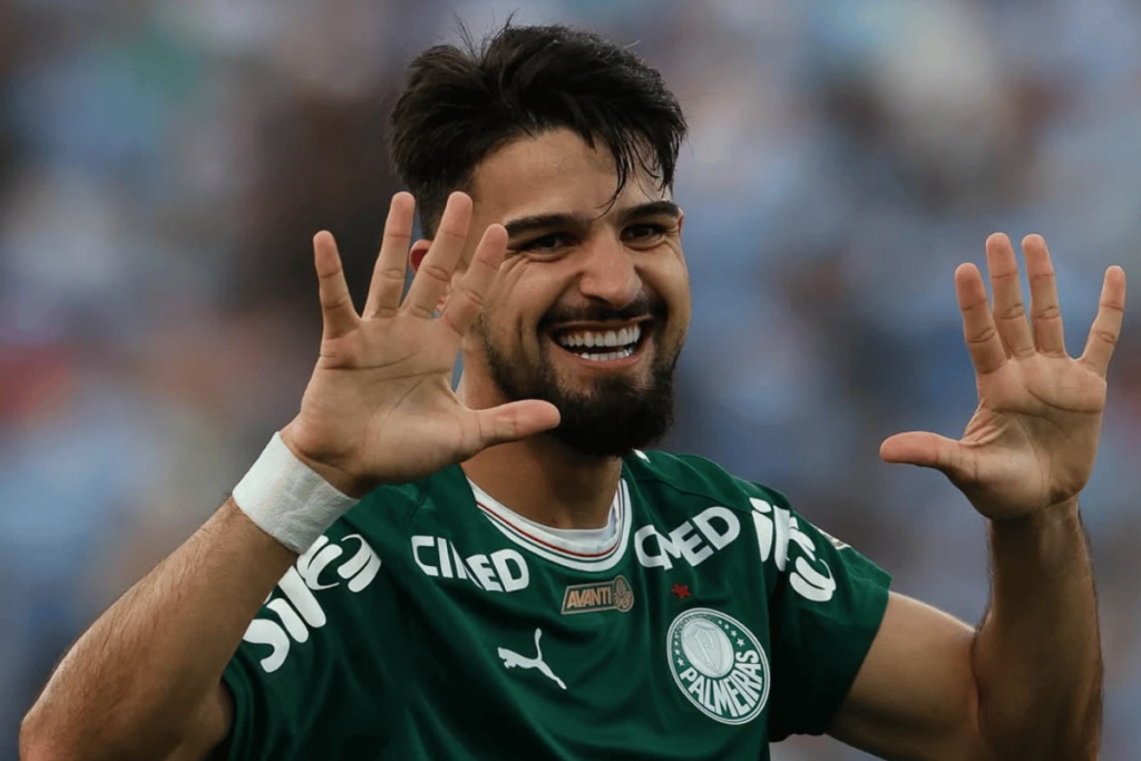 Palmeiras vence Sporting Cristal e assume liderança do grupo F