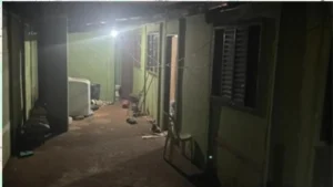 Kitnet onde ocorreu o crime - (Foto: reprodução/PM)