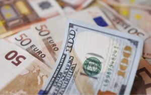 Índice de confiança do consumidor da zona do euro sobe a -19 em maio, mostra preliminar