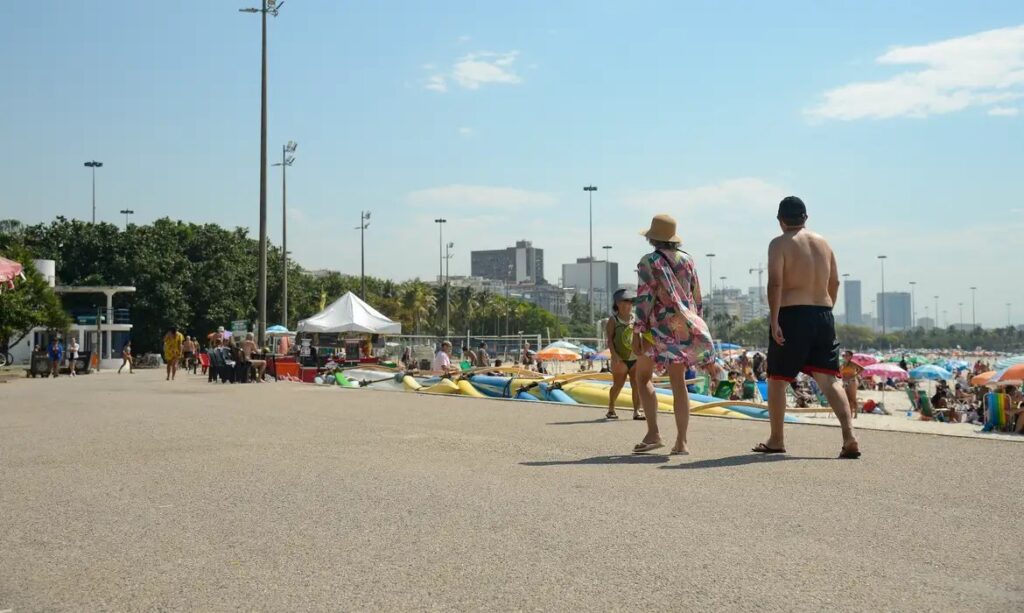 Turistas estrangeiros gastam R$ 20,2 bilhões no Brasil até abril