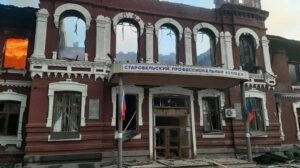 Ataque ucraniano deixa seis mortos e 15 desaparecidos em escola que, segundo Kiev, era um quartel