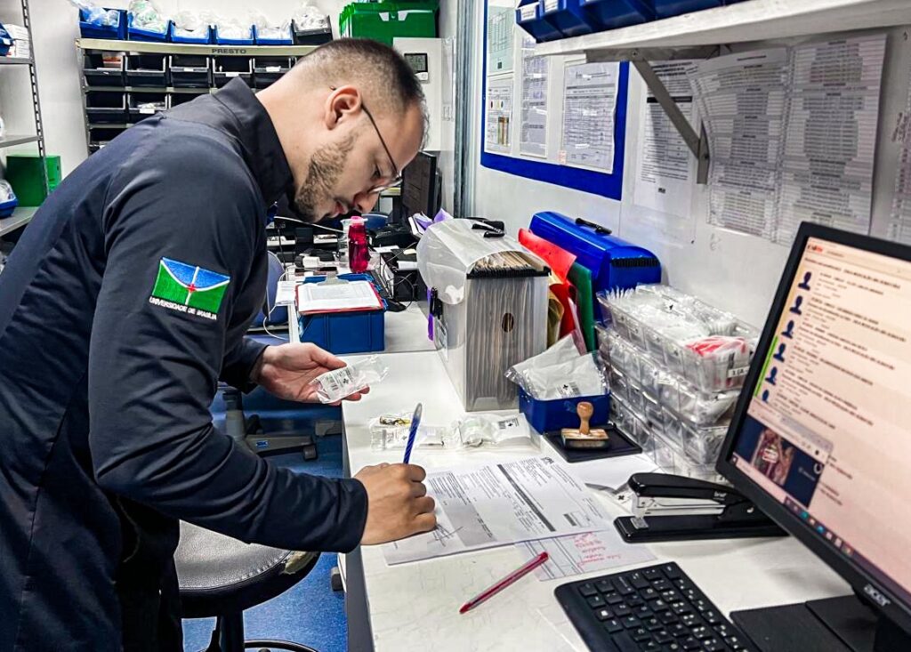 IgesDF abre seleção para farmacêuticos hospitalares com salário de R$ 6,1 mil