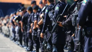 Imagem mostra efetivo da PMGO