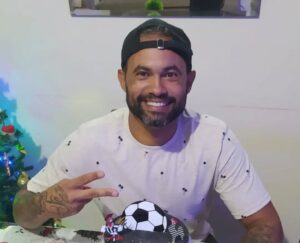Juiz mantém prisão, e goleiro Bruno é transferido para presídio em Bangu