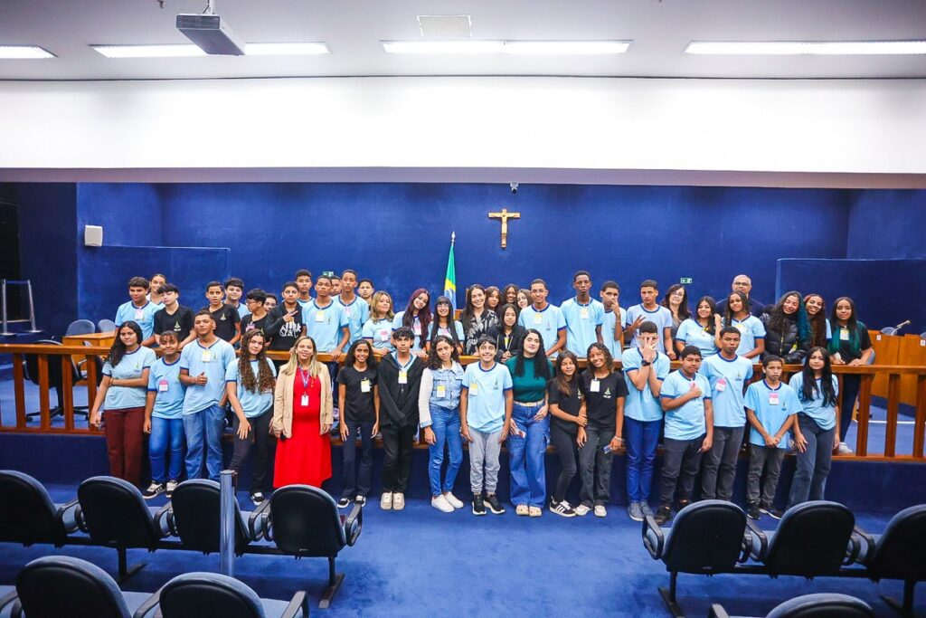TJDFT recebe alunos do CEF 405 em programa de cidadania