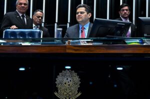 Senado aprova projeto de conscientização sobre transtorno borderline