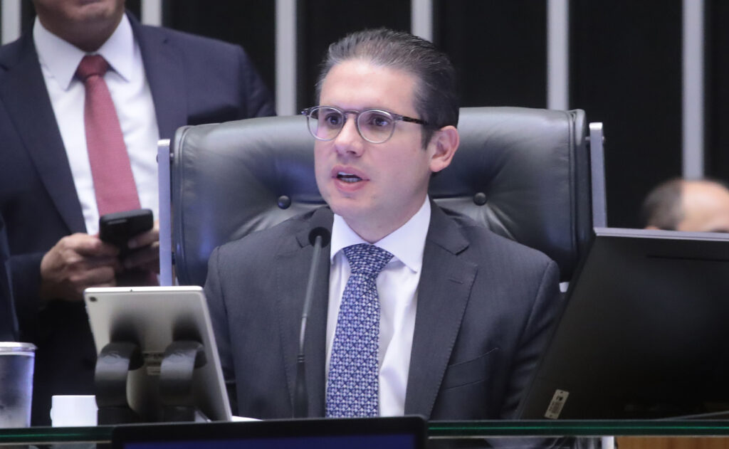 Câmara vai votar a IA, diz Motta; expectativa é apresentar o relatório no dia 9 de junho