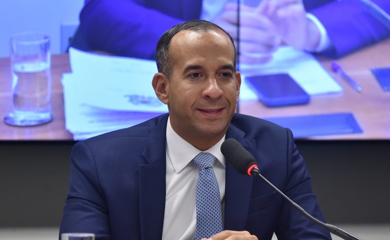 Comissão debate concessão da BR-116 e falta de manutenção