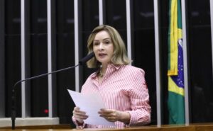 Discussão e votação de propostas legislativas. Dep. Socorro Neri (PP - AC)