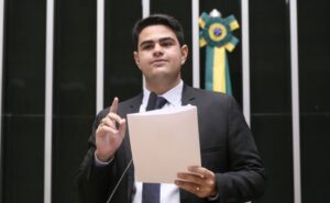 Discussão e votação de propostas legislativas. Dep. Icaro de Valmir (PL - SE)
