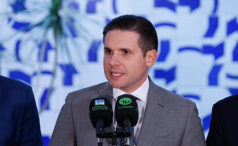 Hugo Motta cobra diagnóstico sobre chuvas na Paraíba