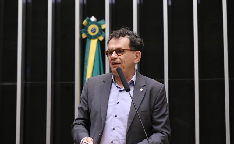 Comissão aprova cota mínima de 5% para PCD em concursos e contratos públicos