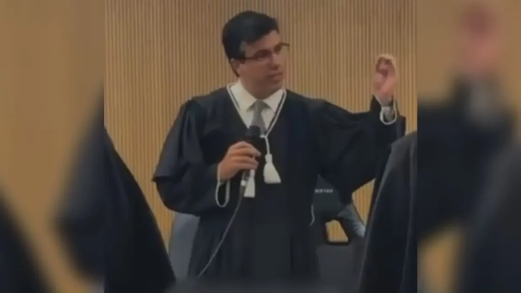 'Deveriam ter pensado 10 segundos', diz juiz ao condenar mãe e filho por morte de aluno em Anápolis