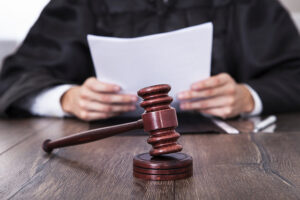 Ajufe pede ao STF flexibilização e reajuste do teto dos juízes