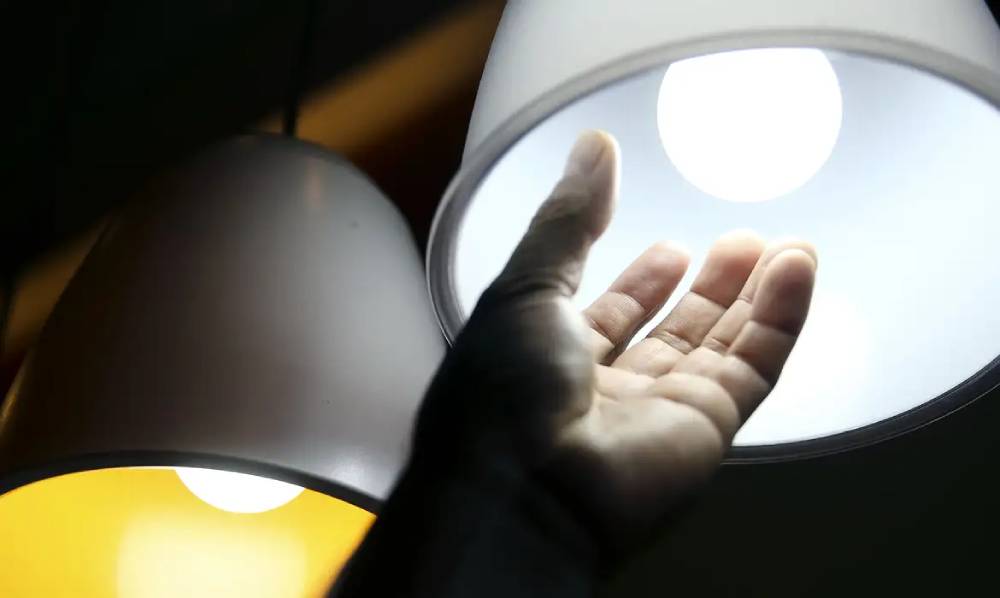 Aneel aprova regras para descontos de até R$ 5,5 bilhões na conta de luz