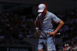 Sinner revela que se sentiu mal antes de derrota em Roland Garros
