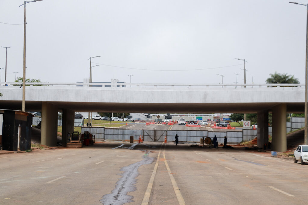 Novacap libera faixas inferiores dos viadutos 10 e 11 no Eixão Norte