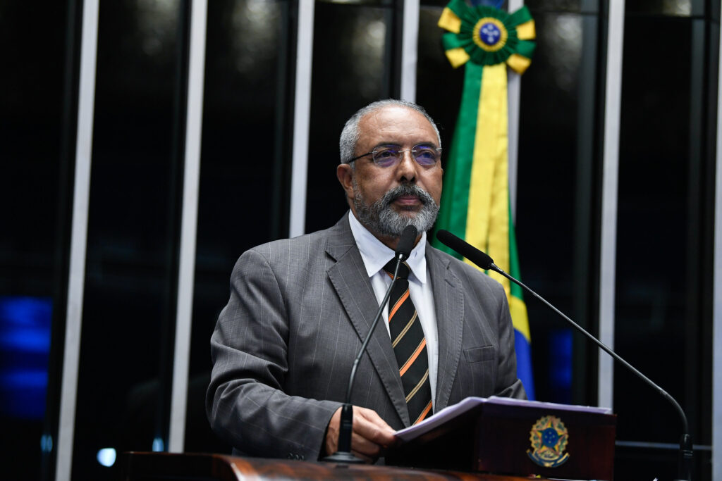 Senador Paim elogia programa federal de R$ 11 bi contra crime organizado