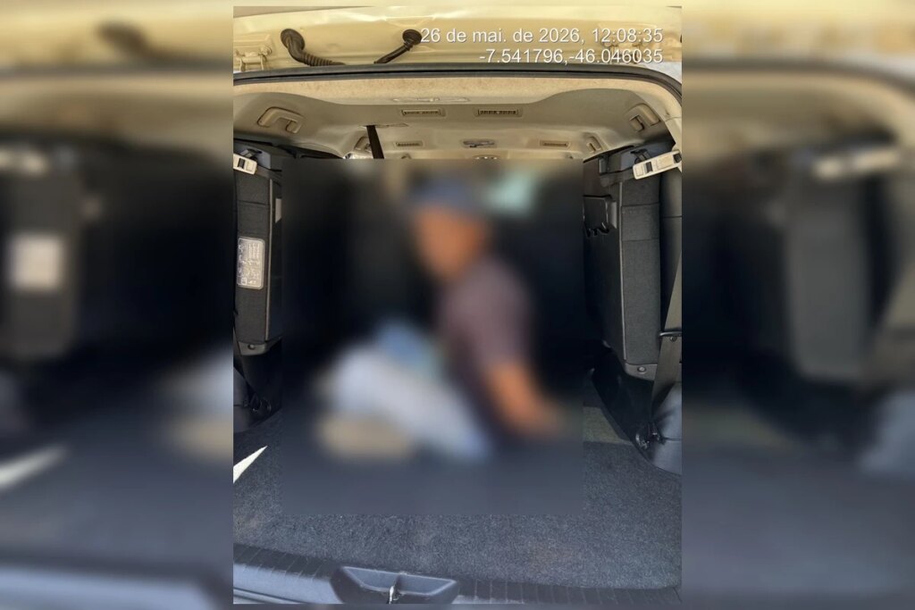 Pai estupra filha e oferece dinheiro para outra mandar fotos nuas