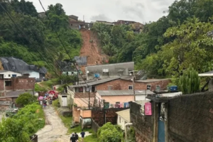 Chuvas deixam mais de 9,5 mil desalojados em Pernambuco e mantêm estado em emergência