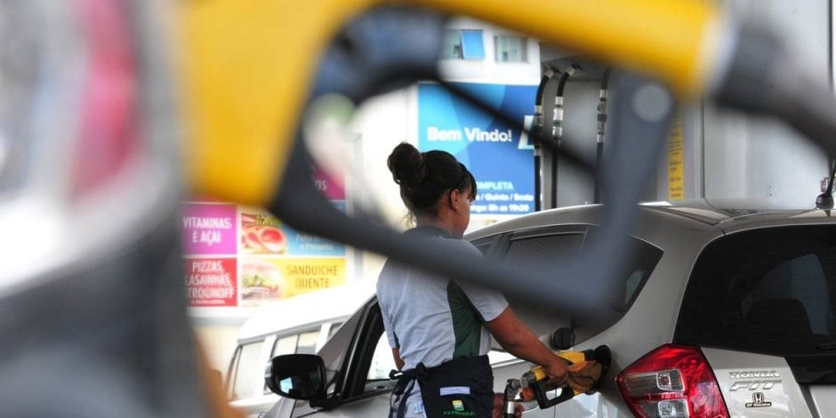 Procon notifica postos após aumento de R$ 0,50 no preço da gasolina em Jataí