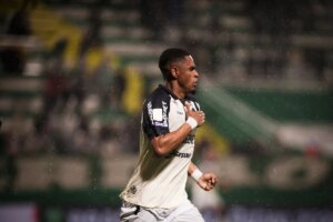 Remo vence a Chapecoense por 3 x 2 na Arena Condá