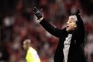 Através das redes sociais, Renato Gaúcho avalia derrota do Vasco