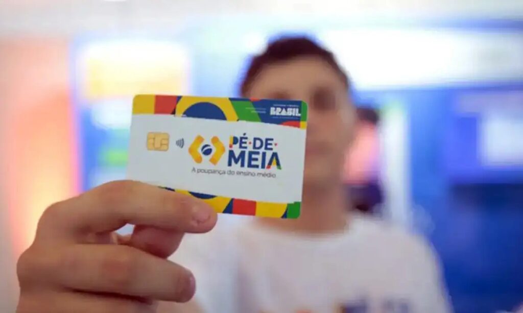 MEC paga terceira parcela do Pé-de-Meia a partir de segunda