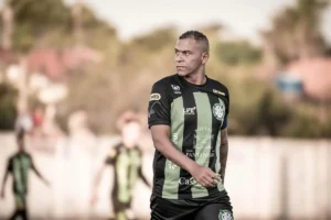 Ex-Goiás, atacante Walter acerta com time da Terceira Divisão Gaúcha