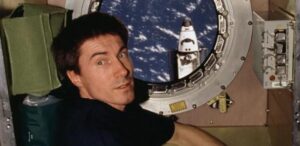 Quem foi o astronauta soviético que ficou preso por 311 dias no espaço