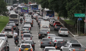 Comissão aprova faixas exclusivas para motos em vias urbanas