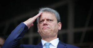 Tarcísio sinaliza antecipar inauguração da linha-6 do metrô para campanha de reeleição
