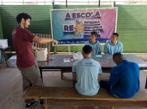 Feira de profissões amplia qualificação de socioeducandos no DF