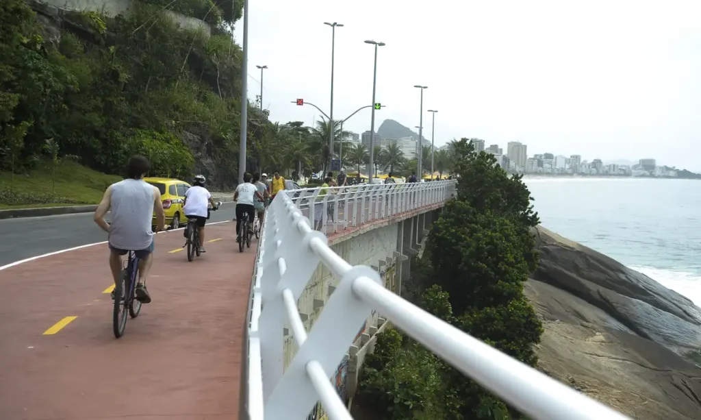 Prefeitura do Rio fecha Ciclovia Tim Maia por ressaca com ondas acima de 2 metros