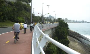 Prefeitura do Rio fecha Ciclovia Tim Maia por ressaca com ondas acima de 2 metros