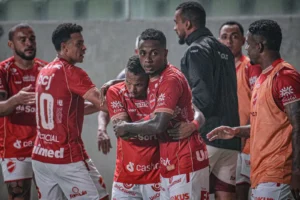 Vila Nova se destaca como visitante e mantém boa fase na Série B