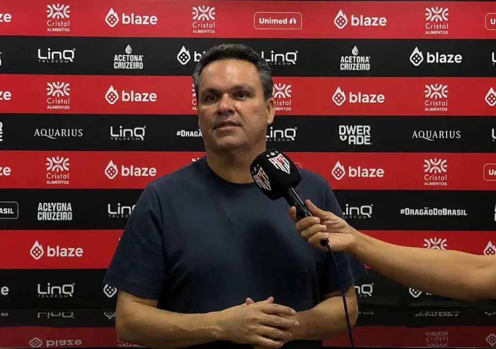 “Acham que vão me enganar, mas não vão não”, dispara Adson Batista
