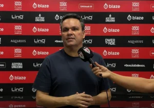 “Acham que vão me enganar, mas não vão não”, dispara Adson Batista