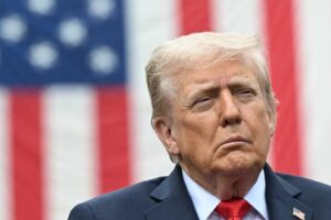 Inflação dos EUA sobe ao nível mais alto em três anos e pressiona Trump