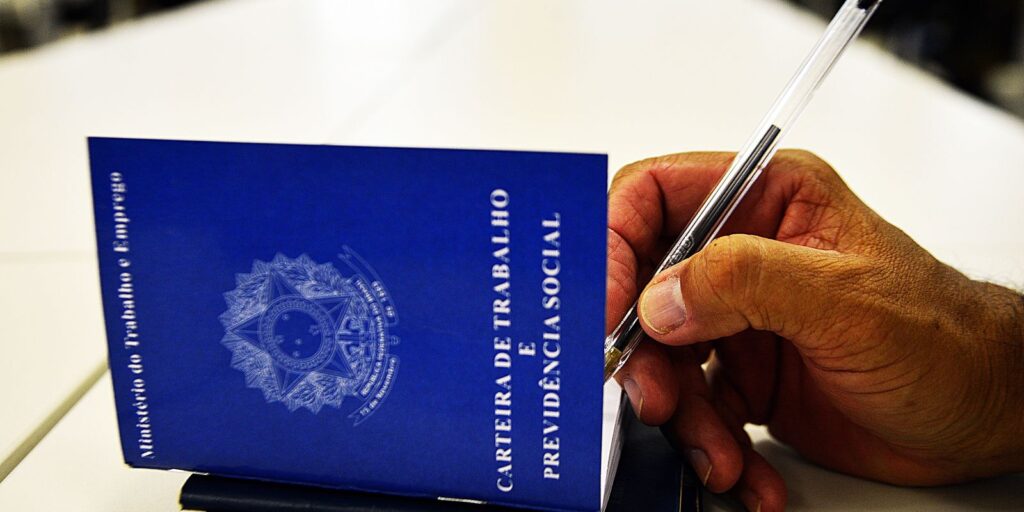 Governo veta projeto do Primeiro Emprego para jovens