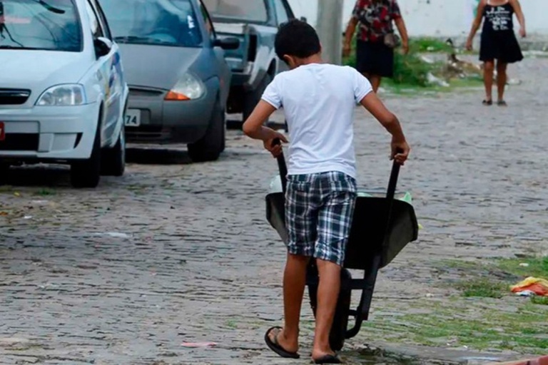 MTE retira 4.318 crianças e adolescentes do trabalho infantil em 2025