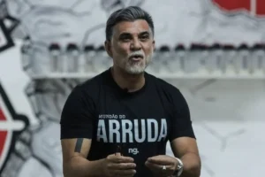 Zagueiro da Copa de 94, Ricardo Rocha é preso antes de sair do Brasil