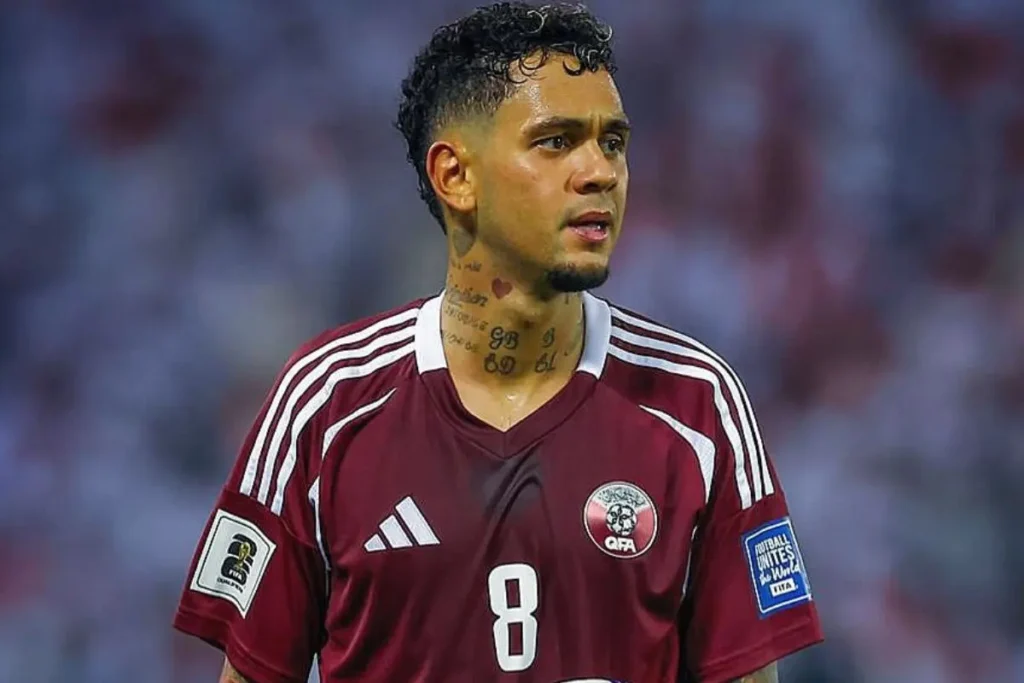 Quem é Edmilson, titular do Catar na Copa e 'orgulho de Itabaiana'