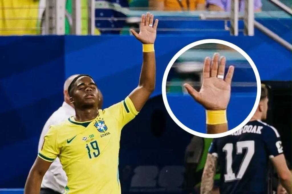 Endrick é elogiado por não tirar aliança nos jogos