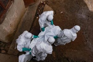 Quênia mantém polêmico projeto do centro de quarentena para americanos expostos ao ebola
