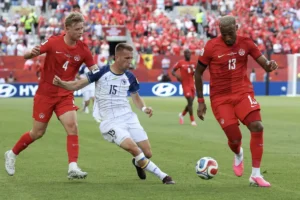 Bósnia assusta, mas Canadá empata em jogo eletrizante na Copa