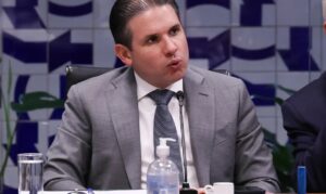 Motta convoca líderes para votar fim da escala 6×1